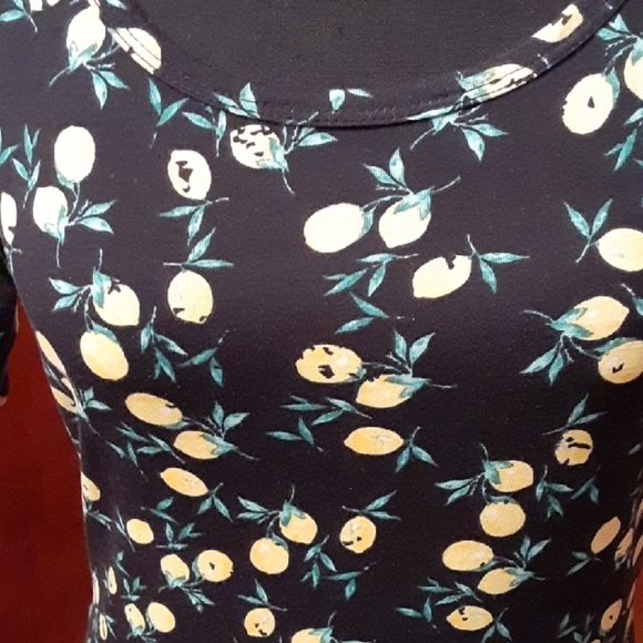 Lemon Dress - Picture 2 of 8